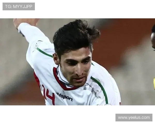 贾汉巴赫什在比赛中展现出色个人技术,助力球队成功逆转表现值得关注 贾汉巴赫什在比赛中展现出色个人技术,助力球队成功逆转表现值得关注